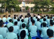 Melalui Jumat Curhat Satlantas Polres Loteng Ajak Para Pelajar Tertib Berlalu-lintas