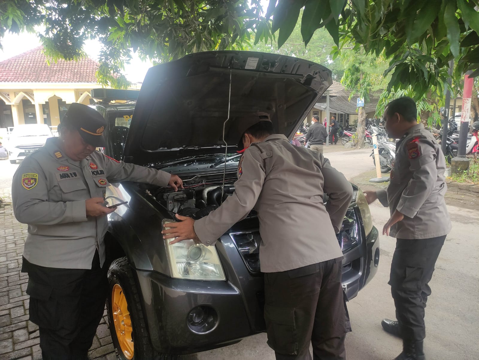 Polres Lombok Barat Siap Amankan Pemilu 2024, Cek Kesiapan Kendaraan Patroli