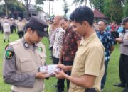Subsatgas Dokkes Polres Lombok Barat Tunjukkan Kepedulian dan Tanggung Jawab dengan Bagikan Bekal Kesehatan