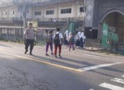 Bhabinkamtibmas Desa Otak Rarangan Berikan Rasa Aman di Sekolah Maraqittalimat Wanasaba