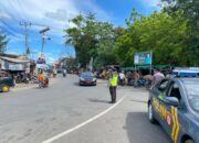 Demi Kelancaran dan Keamanan, Personel Polsek Keruak Amankan Hari Pasaran Pasar Keruak