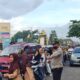Polsek Kediri dan Pramuka Berbagi Takjil di Bulan Ramadhan