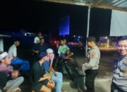 Patroli Dini Hari, Personel Polsek Jerowaru Jaga Kamtibmas dan Bangunkan Sahur