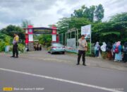 Personel Polsek Suela Tingkatkan Pengaturan Lalu Lintas dan Himbauan Keselamatan