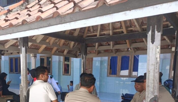 Minggu Kasih Polsek Gerung: Bangun Silaturahmi dan Komunikasi dengan Ponpes Al Mujahidin
