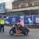 Polsek Batulayar Gelar Giat Rawan Pagi di Simpang 3 Montong