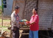 Peduli Terhadap Sesama, Kapolsek Empang Berikan Bantuan Warga Kurang Mampu