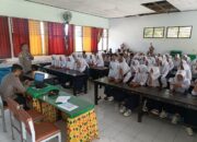 Cegah Kenakalan Remaja, Kapolsek Utan Lakukan Penyuluhan Hukum Di Sekolah