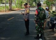 Bhabinkamtibmas dan Babinsa Jaga Keamanan Pemakaman Warga di Batulayar, Lombok Barat