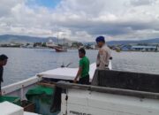 Patroli Laut Satpolairud Polres Bima Kota Berikan Himbauan Kamtibmas dan Keselamatan kepada Nelayan