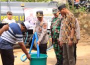 AKBP I Komang Sarjana Pimpin Langsung Penyaluran Air Bersih di Lombok Barat