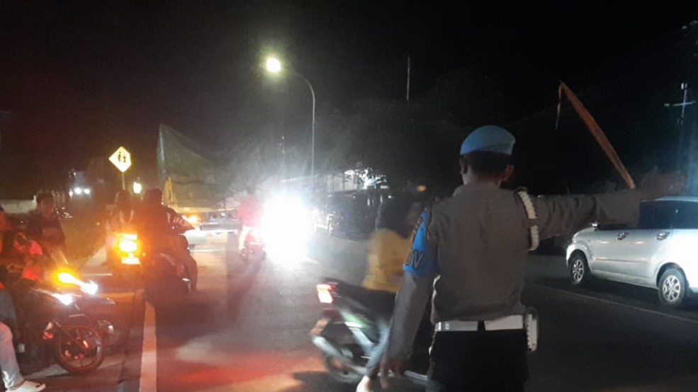 Polsek Lembar Jaga Keamanan Pasar Rakyat Rona-Rona