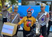 Sambut HUT Polantas Bhayangkara Ke-69  Sat Lantas  Polres Bima Bagikan Helm dan Bunga