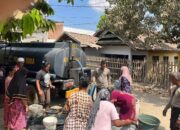 Sat-samapta Polres Bima, Salurkan Air Bersih di Desa Nata Masyarakat Ucapkan Terima Kasih Polisi