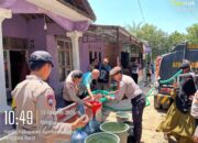 Bantu Kesulitan Warga, Polres Sumbawa Salurkan Air Bersih Di Desa Hijrah Lape