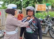 Sat Lantas Polres Bima Kota Sosialisasikan Keselamatan Berlalu Lintas di Perempatan Santi