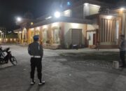 Polisi Jaga Keamanan Tarawih di Pelabuhan Lembar, Jamaah Tenang Beribadah