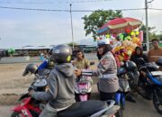 Sat Lantas Polres Bima Kota Laksanakan Himbauan Keselamatan Berlalu Lintas dan Pembagian Brosur