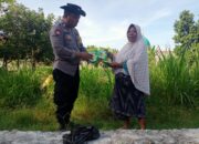 Polsek Labuapi Salurkan Bibit Jagung Manis untuk Dukung Ketahanan Pangan Desa