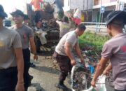 Personel Gabungan Laksanakan Aksi Bersih-Bersih di Pasar Sape dan Sekitarnya