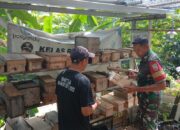 Babinsa Tamansari Dampingi Peternak Madu Trigona di Gunungsari