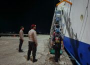 Polsek Kawasan Pelabuhan Laut Bima Laksanakan Pengamanan Kedatangan dan Keberangkatan KM. Tilongkabila di Pelabuhan Bima