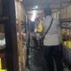 Bhabinkamtibmas Ombe Baru Dorong Ketahanan Pangan Lewat Kunjungan ke Peternak Ayam