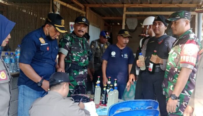 Operasi Gabungan Tertibkan Café Tak Berizin di Lombok Barat