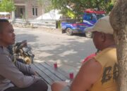 Dekatkan Diri dengan Warga, Bhabinkamtibmas Kelurahan Jatibaru Timur Laksanakan Sambang dan Himbauan Kamtibmas