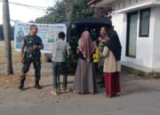 Babinsa Turida Dampingi GPM, Warga Serbu Beras Murah