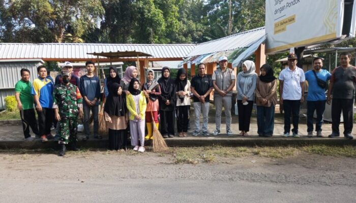Gotong Royong Jadi Wujud Kebersamaan TNI, Pemerintah, dan Masyarakat di Kediri Selatan
