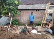 Sejumlah Keluarga di Langko Terima Bantuan Sanitasi Jamban