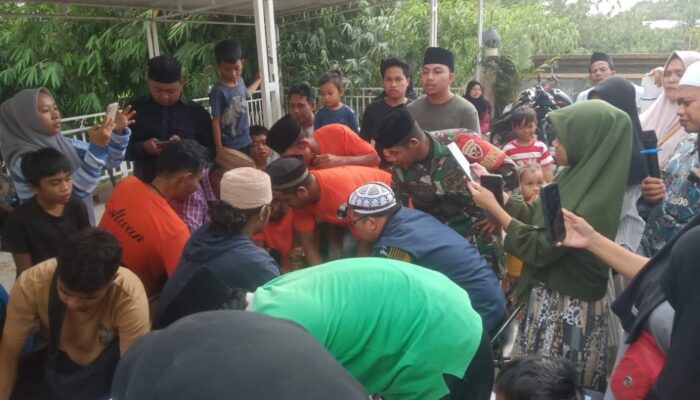 Sunat Massal di Lingsar Meriahkan Peringatan Maulid Nabi