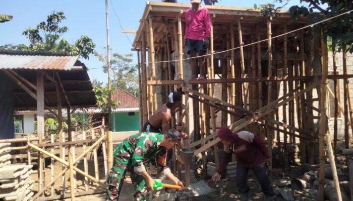 Solidaritas TNI dan Warga Langko Terlihat di Pembangunan Rumah