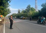Sat Samapta Polres Bima Kota Laksanakan Gatur Lalin Pagi, Bantu Anak Sekolah Menyeberang Jalan