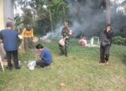 Babinsa dan Warga Lingsar Gencarkan Aksi Bersih Sarang Nyamuk