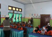 Sat Lantas Polres Bima Kota Beri Himbauan Keselamatan Berlalulintas kepada Anak Usia Dini di SDN 20 Kota Bima