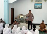 Sosialisasi Penerimaan Siswa Baru SMA Kemala Taruna Bhayangkara oleh Bag SDM Polres Bima Kota di SMPN 1 Kota Bima