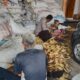 Polsek Gerung Kawal Panen Jagung Tiga Ton di Lombok Barat