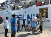 Polsek Kawasan Pelabuhan Laut Bima Amankan Kedatangan KM Wilis yang Lakukan Embarkasi dan Debarkasi Penumpang