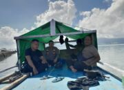 Polsek Langgudu Respon Cepat Evakuasi Perahu Boat Dihantam Gelombang di Perairan Langgudu