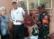 Gitar Akustik Rumahan Ampenan Diminati Turis Mancanegara