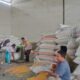 Stok Jagung Melimpah, Bhabinkamtibmas Gerung Kawal Distribusi Pangan