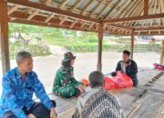 Babinsa Karang Bayan Salurkan Bantuan Olahraga untuk Santri