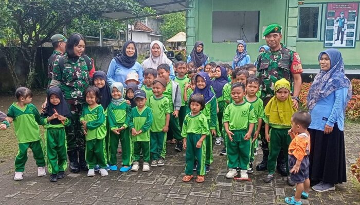 Keceriaan Siswa TK NW Lingsar Bersama Babinsa