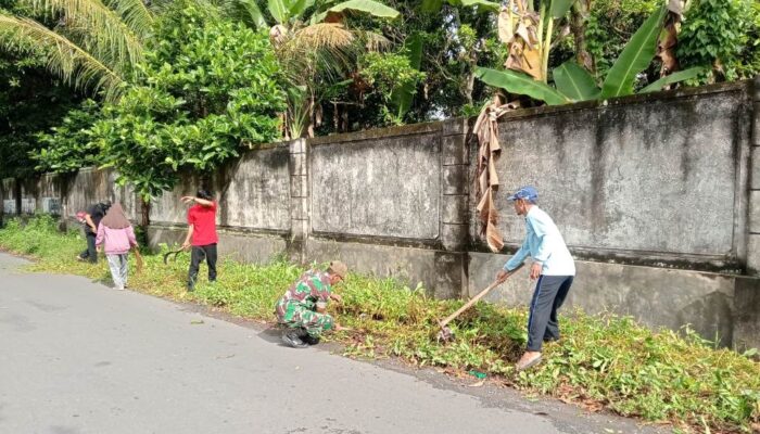 Sinergi Babinsa dan Warga Ciptakan Desa Lebih Asri