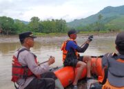 Polsek Lambu dan Tim SAR Lakukan Pencarian Korban Terseret Arus Banjir di Bendungan Diwu Moro